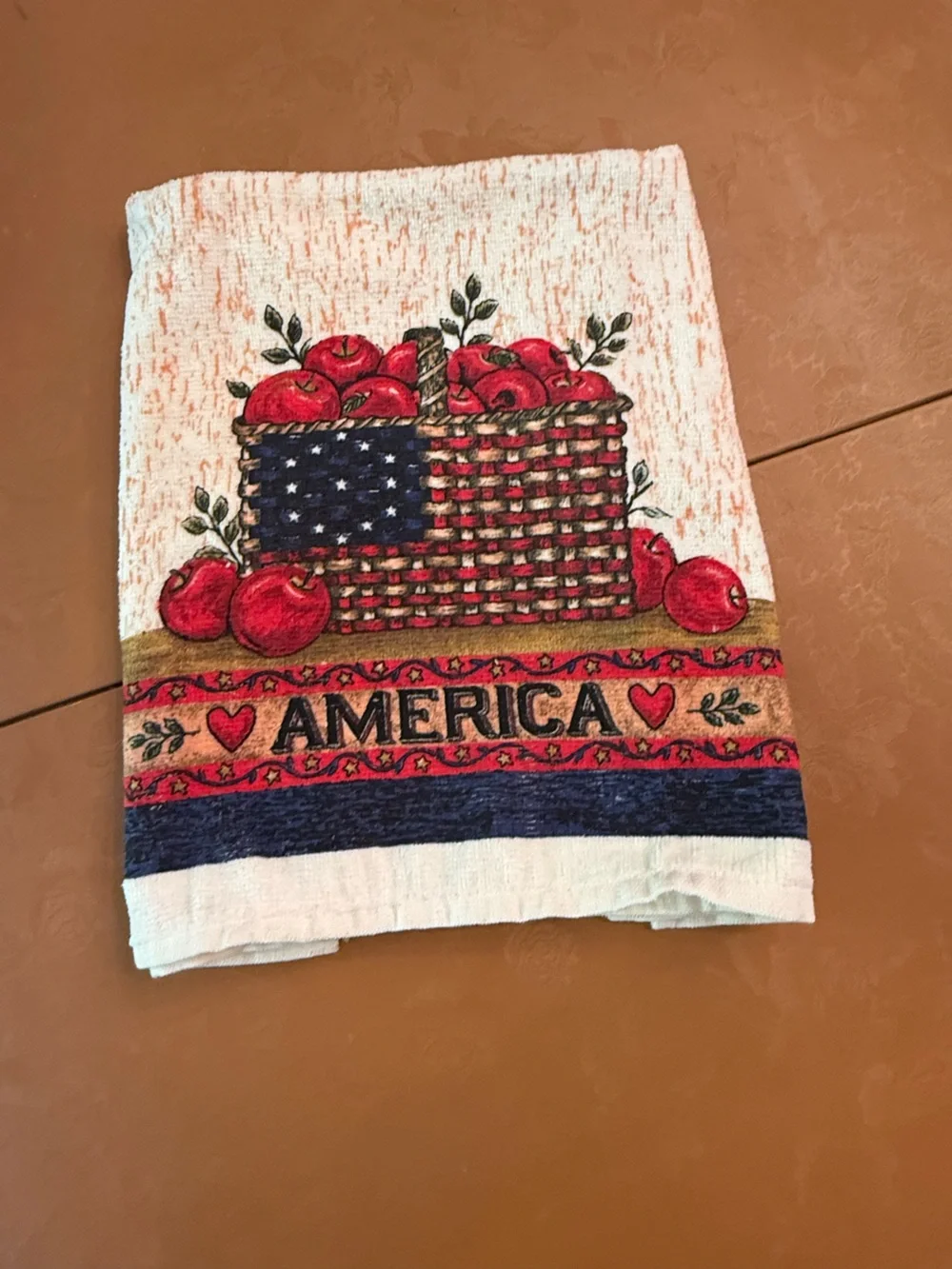 America Apple Basket Oven Mitts and Kitchen Towel Set - Red & Navy
